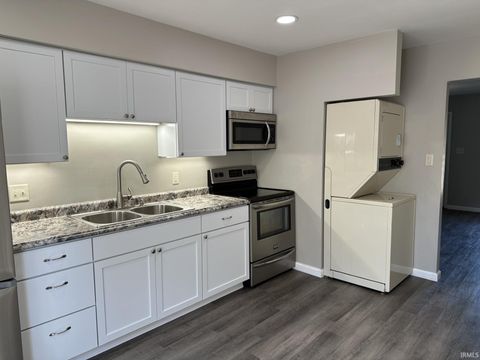 Tiny photo for 1709 Kensington on Berkley, Kokomo, IN 46901 (MLS # 202535111)