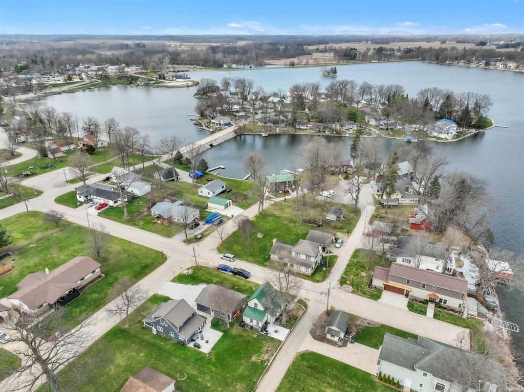 Photo of 131 Central Avenue, Rome City, IN 46784 (MLS # 202610942)