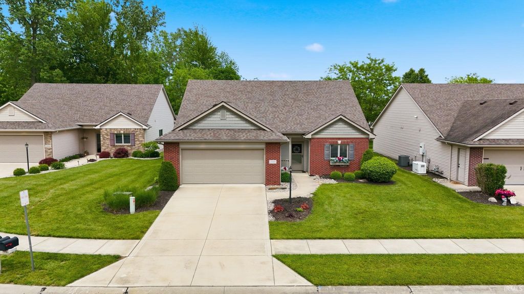 Photo of 2014 Cortland Lane, Kendallville, IN 46755 (MLS # 202618782)