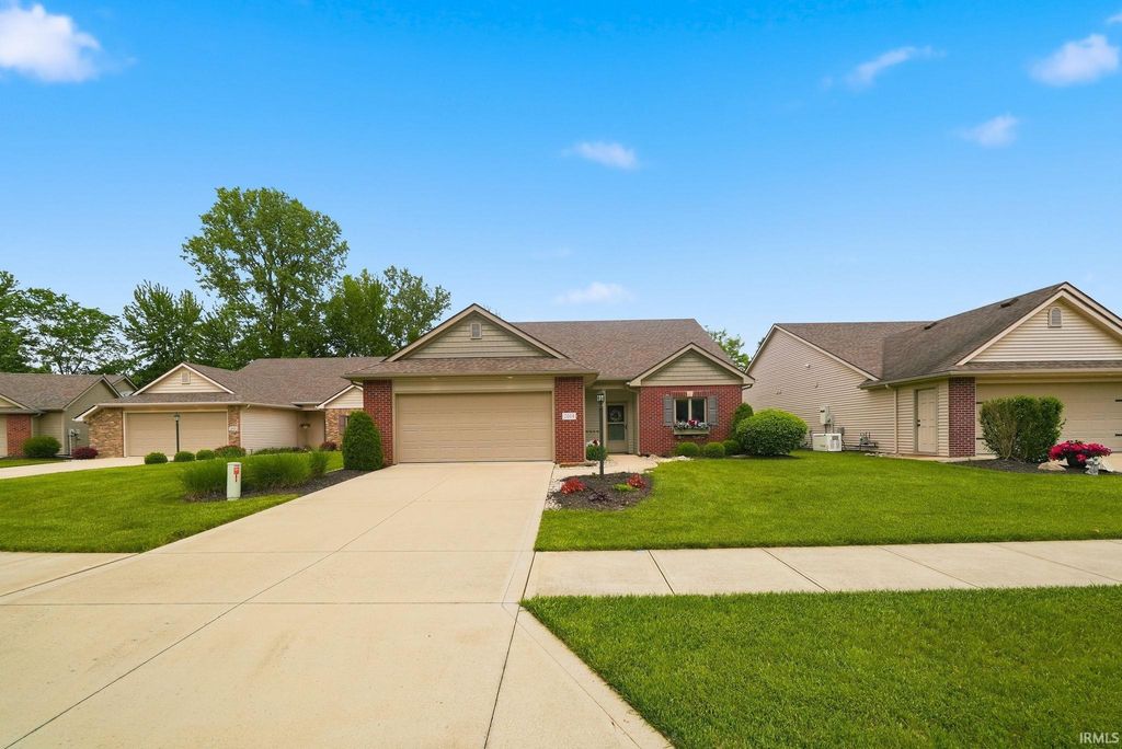 Photo of 2014 Cortland Lane, Kendallville, IN 46755 (MLS # 202618782)