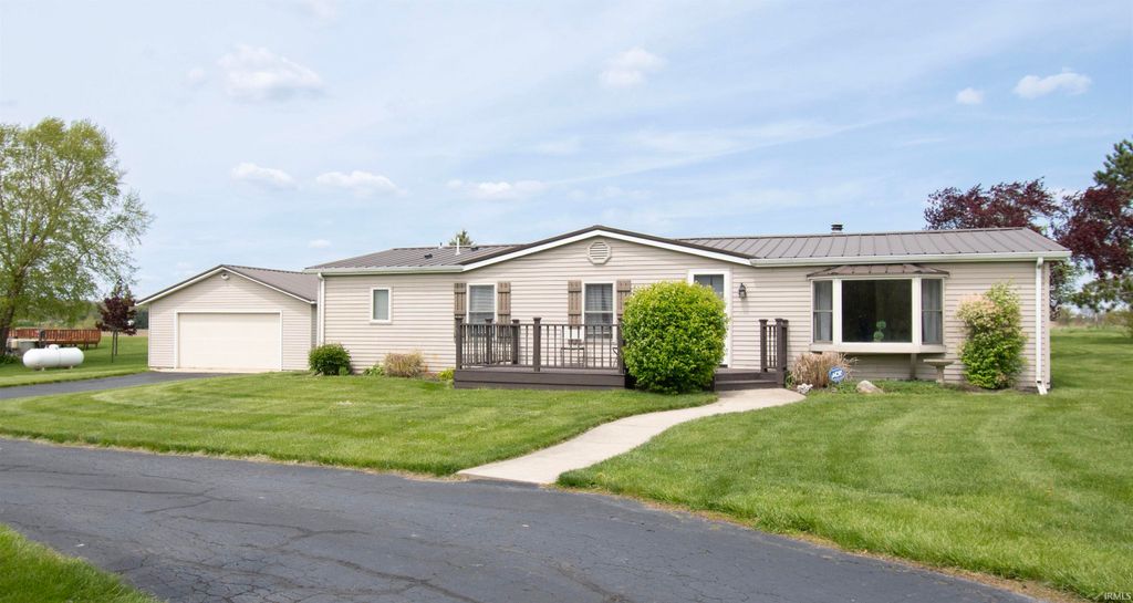 Photo of 11193 E Baseline Road, Avilla, IN 46710 (MLS # 202616628)