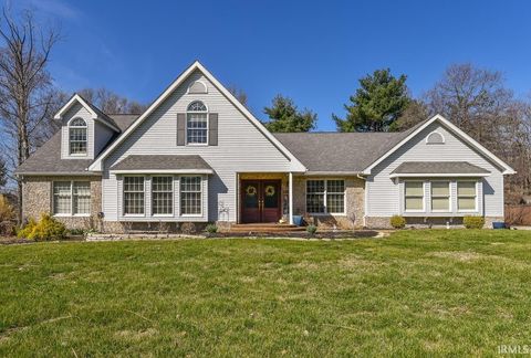 Photo of 3920 S Deerfield Drive, Bloomington, IN 47401 (MLS # 202609886)