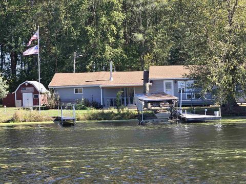 Photo of 3078 E BOLLER Court, Monticello, IN 47959 (MLS # 202537510)