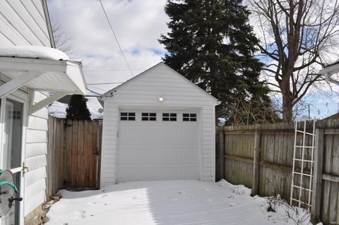 Tiny photo for 619 S 29th Street, Lafayette, IN 47904 (MLS # 202604431)