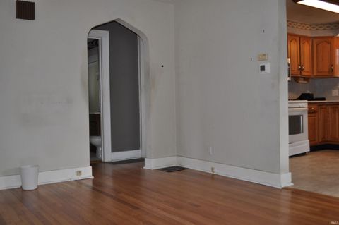 Tiny photo for 619 S 29th Street, Lafayette, IN 47904 (MLS # 202604431)