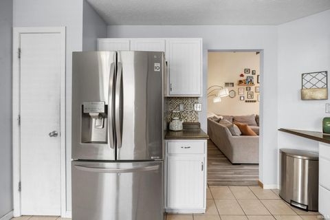 Tiny photo for 318 Cromwell Court, Lafayette, IN 47909 (MLS # 202608818)