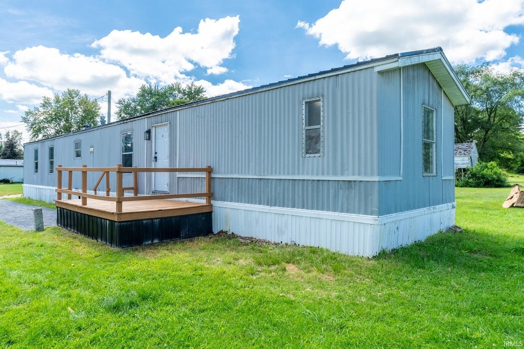Photo of 40 Ln 101a Big Turkey Lake Lk, Lagrange, IN 46761 (MLS # 202634912)