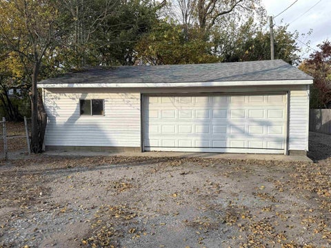 Tiny photo for 208 Morgan Street, Crawfordsville, IN 47933 (MLS # 202644888)