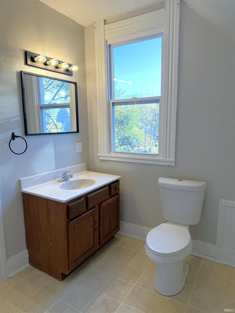 Tiny photo for 208 Morgan Street, Crawfordsville, IN 47933 (MLS # 202644888)