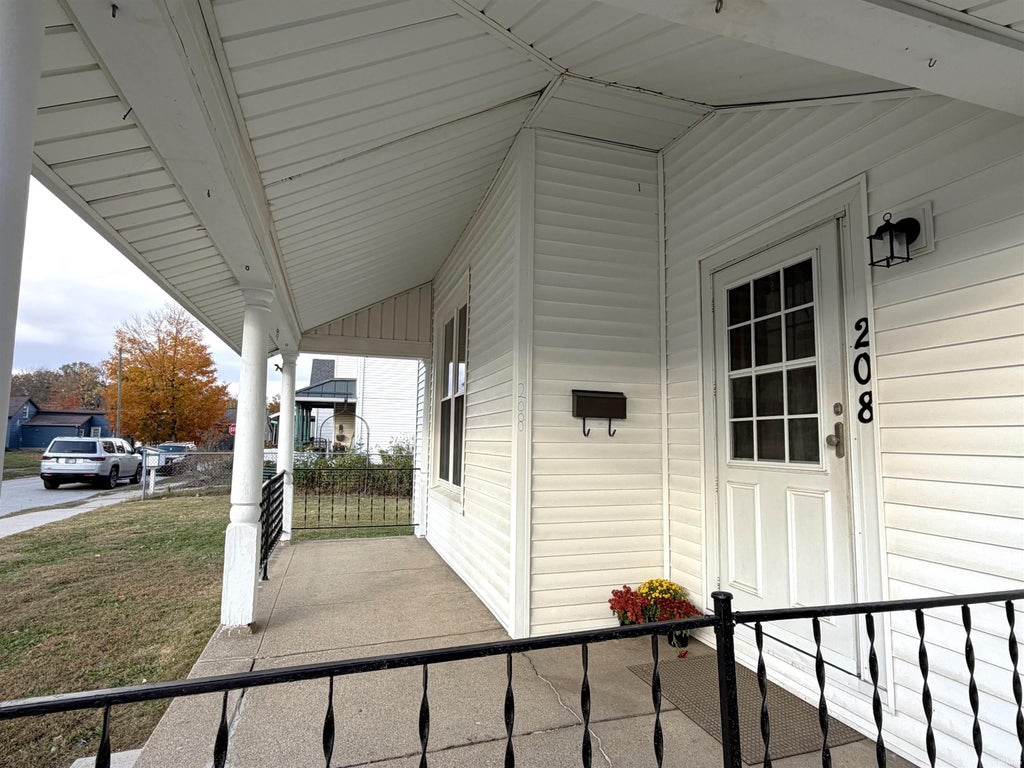 Photo of 208 Morgan Street, Crawfordsville, IN 47933 (MLS # 202644888)