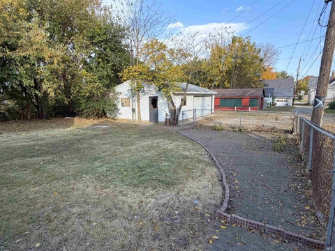 Tiny photo for 208 Morgan Street, Crawfordsville, IN 47933 (MLS # 202644888)