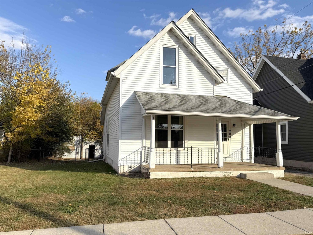 Photo of 208 Morgan Street, Crawfordsville, IN 47933 (MLS # 202644888)