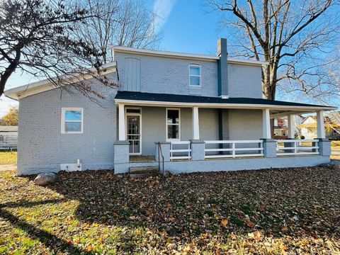 Tiny photo for 25 E Franklin Street, Peru, IN 46970 (MLS # 202546159)