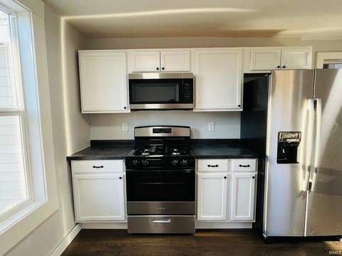 Tiny photo for 25 E Franklin Street, Peru, IN 46970 (MLS # 202546159)