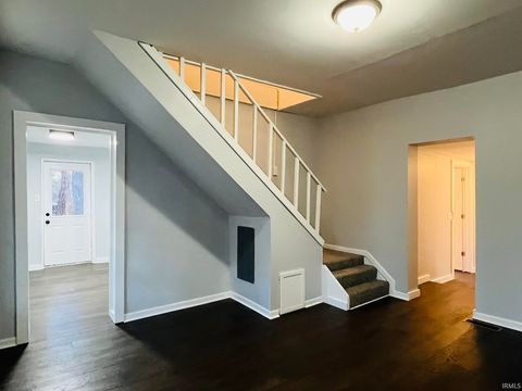 Tiny photo for 25 E Franklin Street, Peru, IN 46970 (MLS # 202546159)