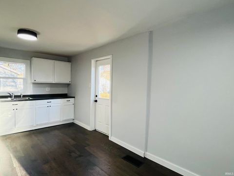 Tiny photo for 25 E Franklin Street, Peru, IN 46970 (MLS # 202546159)