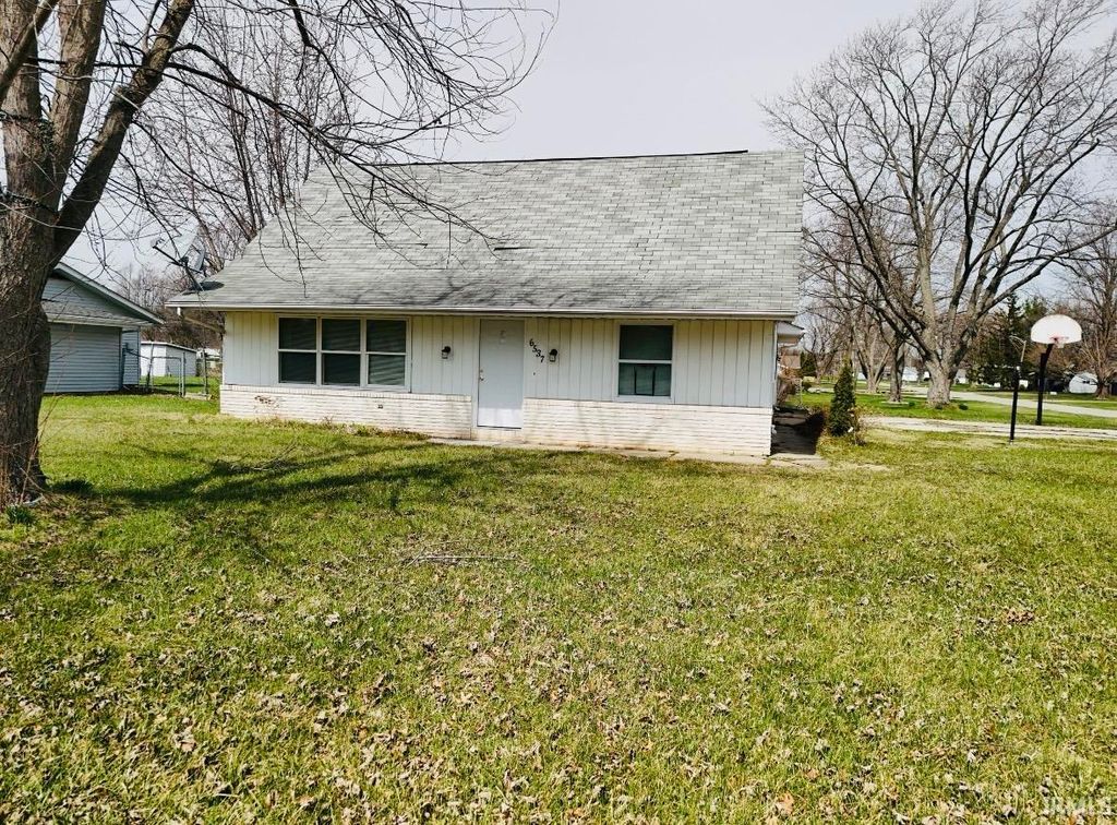 Photo of 6537 Arnel Avenue, Fort Wayne, IN 46835 (MLS # 202609444)