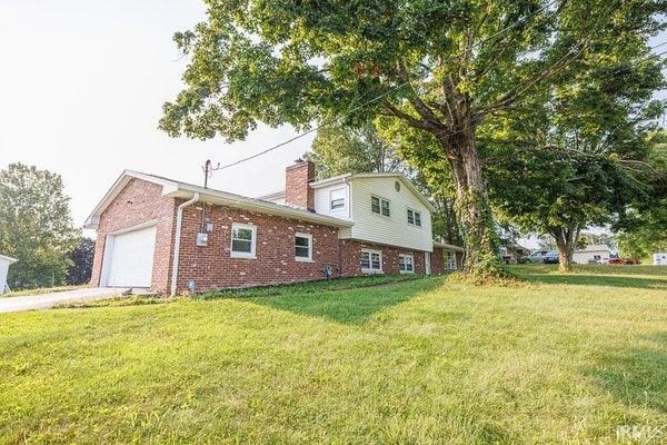 3915 S KENNEDY DR, BLOOMINGTON, IN 47401 - Image d062a863bb4cf0e2d4e0f1aea2a8d131/2178776430