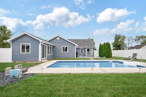 Tiny photo for 921 E Center Road, Kokomo, IN 46902 (MLS # 202639735)