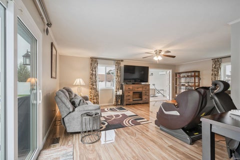 Tiny photo for 921 E Center Road, Kokomo, IN 46902 (MLS # 202639735)