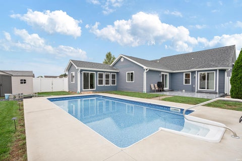 Tiny photo for 921 E Center Road, Kokomo, IN 46902 (MLS # 202639735)
