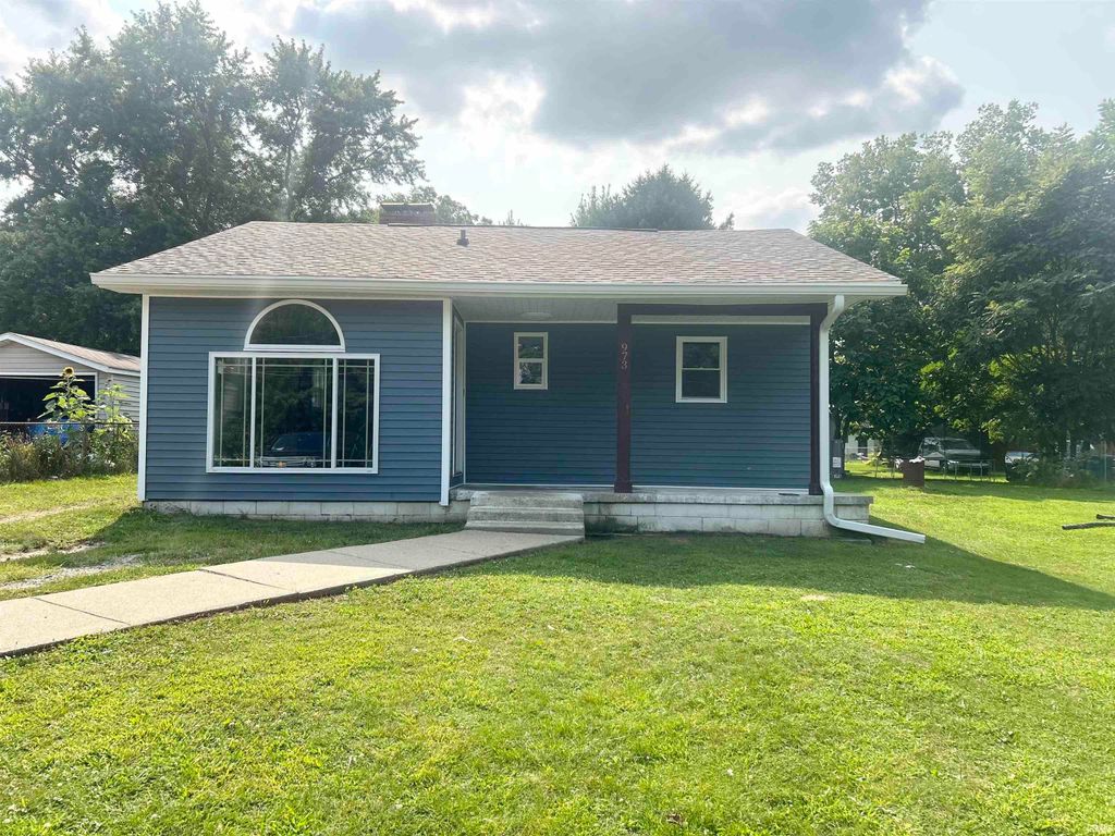 Photo for 973 S. Cicott Street, Logansport, IN 46947 (MLS # 202428173)