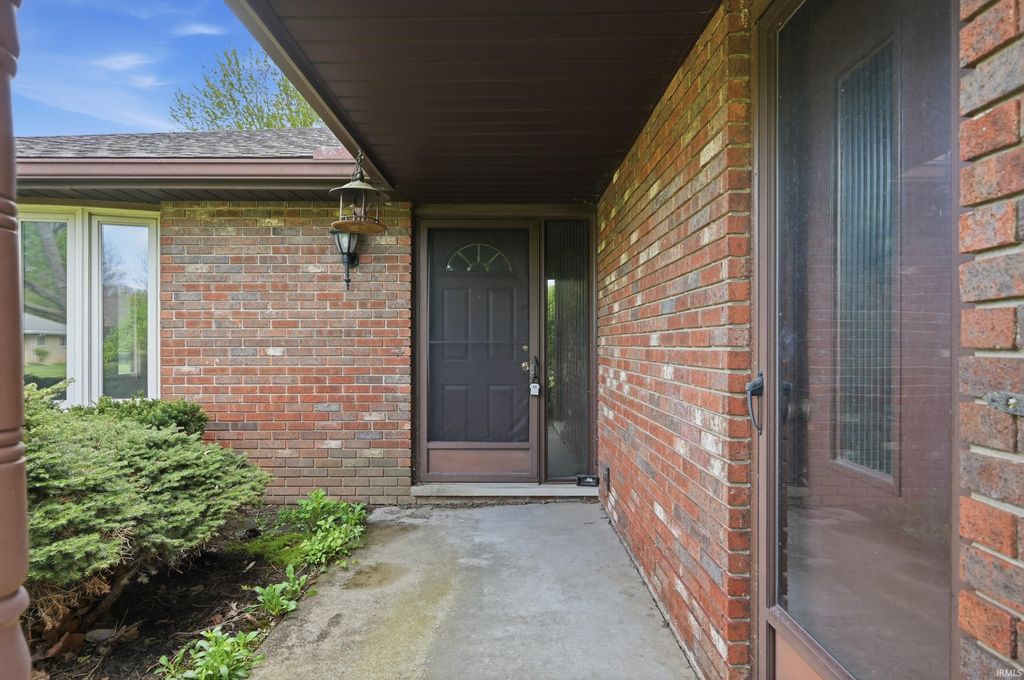 Photo of 304 N Bayberry Lane, Muncie, IN 47304 (MLS # 202613011)