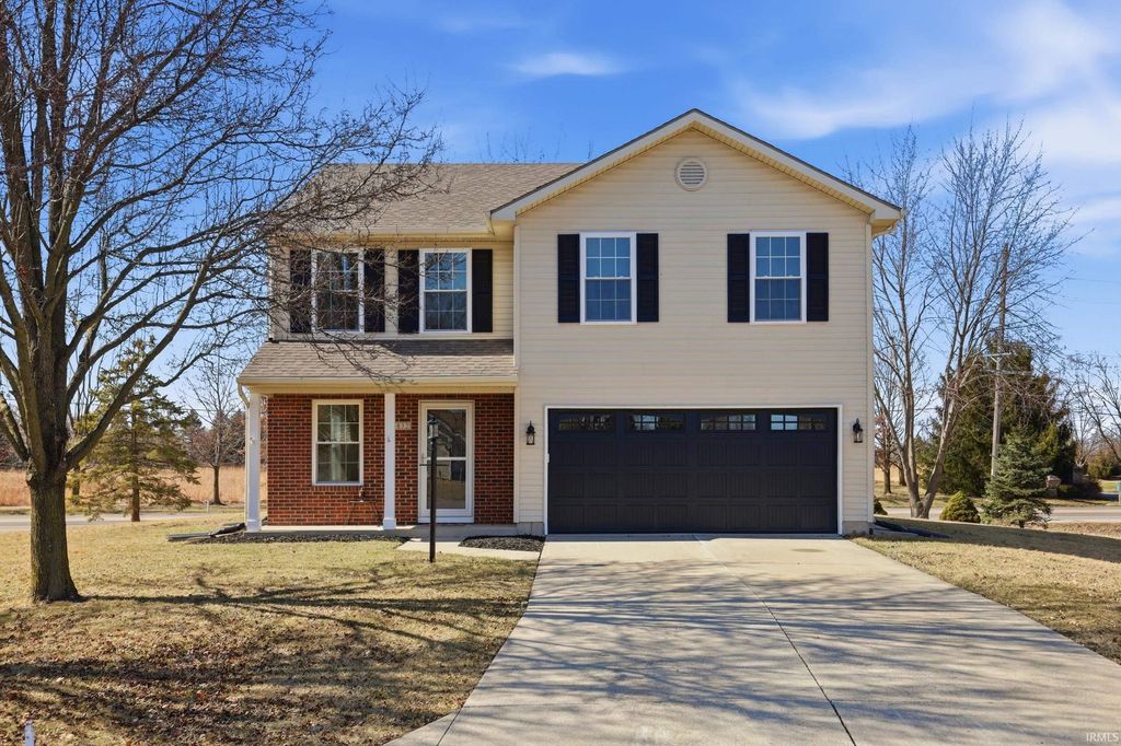 Photo of 10832 Deep Creek Court, Fort Wayne, IN 46804 (MLS # 202607535)