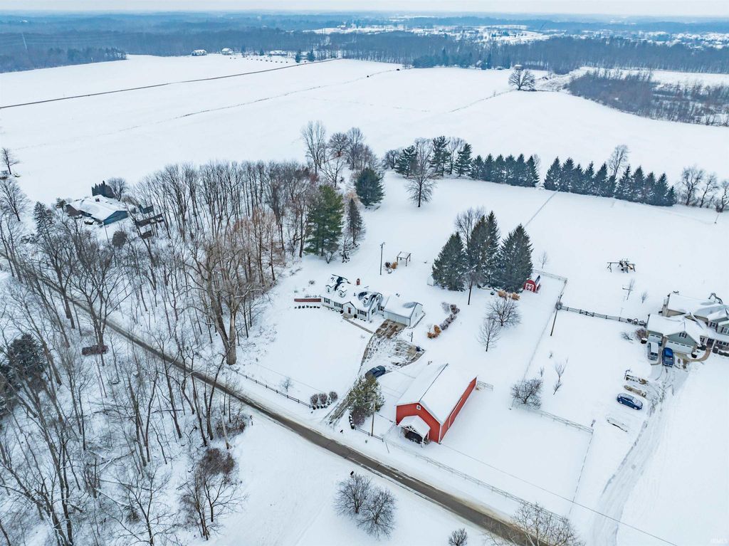 Photo of 8907 Gerig Road, Leo, IN 46765 (MLS # 202603716)