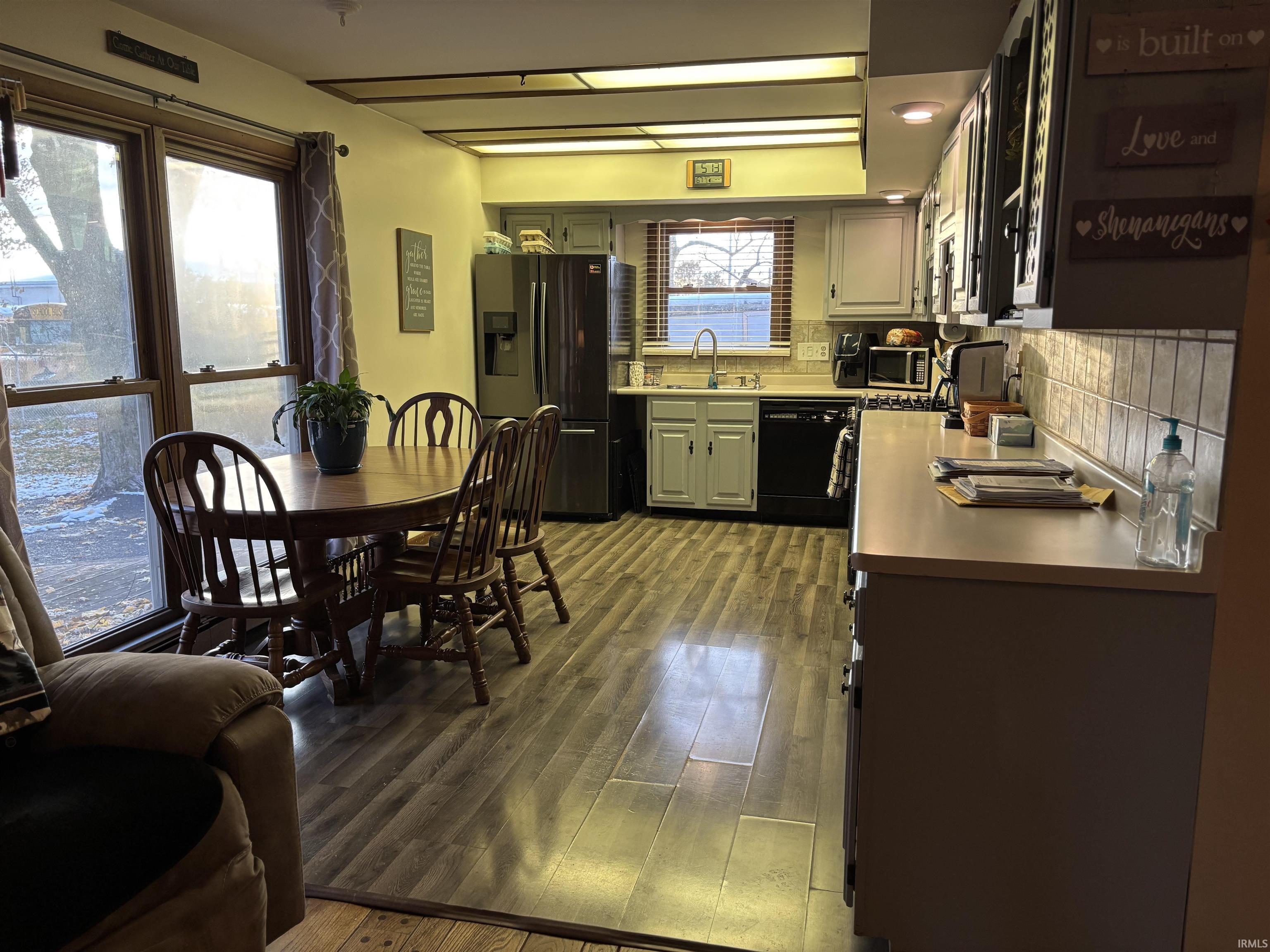 Fowler, Indiana 47944, United States, 5 Bedrooms Bedrooms, ,3 BathroomsBathrooms,Residential,Active,226299