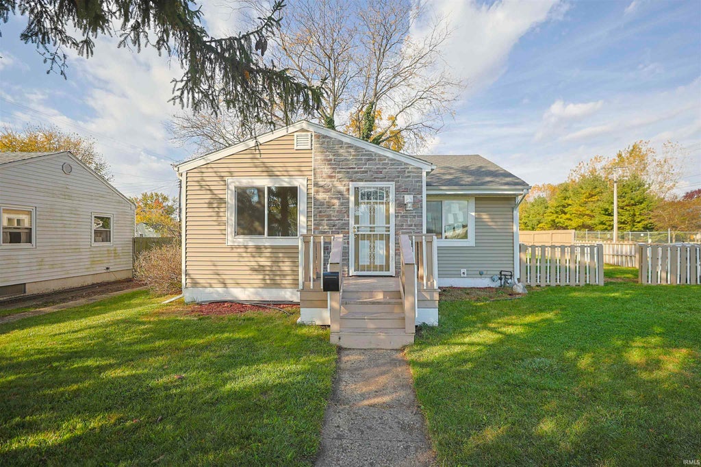 Photo of 255 N Edison Avenue, South Bend, IN 46619 (MLS # 202644891)
