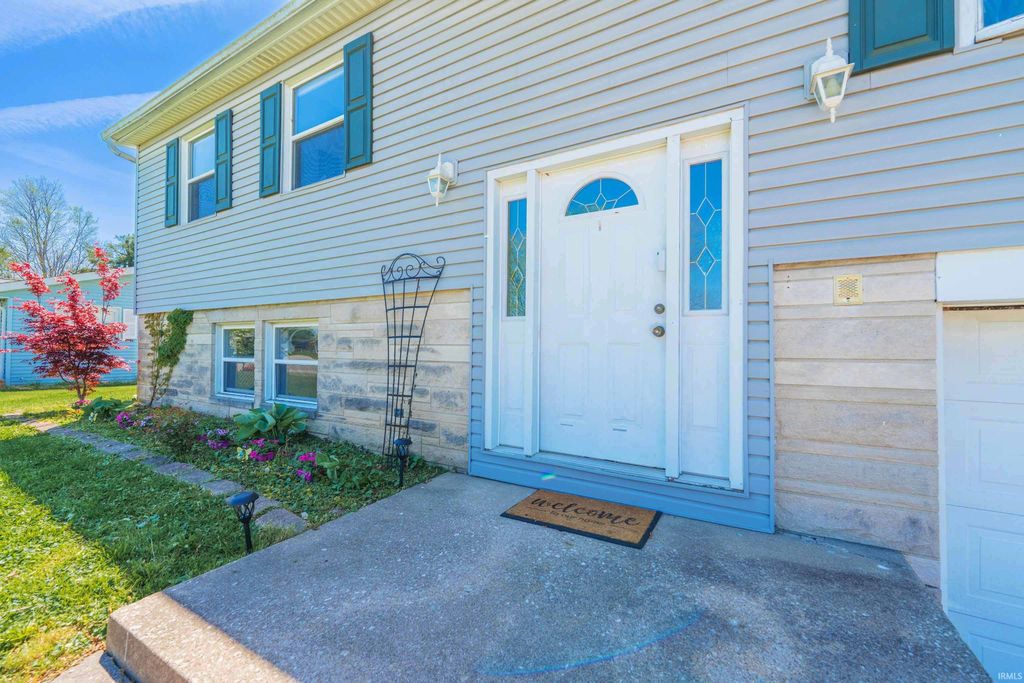 Photo of 706 S Western Drive, Bloomington, IN 47403 (MLS # 202614556)