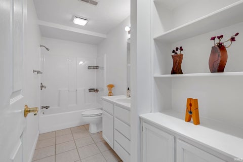 Tiny photo for 707 Emerald Drive, Lafayette, IN 47905 (MLS # 202636472)