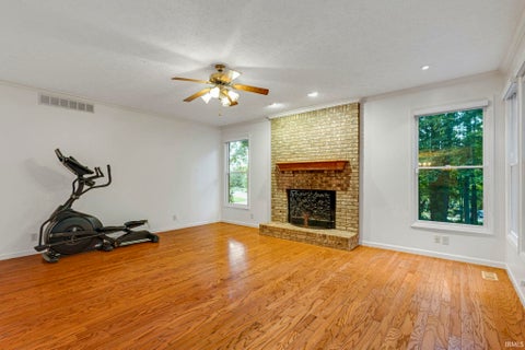 Tiny photo for 707 Emerald Drive, Lafayette, IN 47905 (MLS # 202636472)