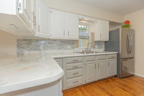 Tiny photo for 4904 Conlin Avenue, Evansville, IN 47715 (MLS # 202624387)