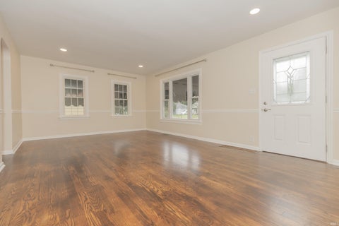 Tiny photo for 4904 Conlin Avenue, Evansville, IN 47715 (MLS # 202624387)