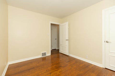 Tiny photo for 4904 Conlin Avenue, Evansville, IN 47715 (MLS # 202624387)