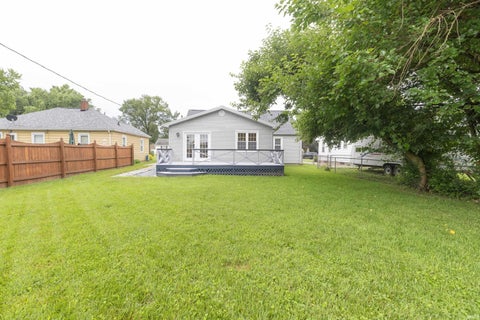 Tiny photo for 4904 Conlin Avenue, Evansville, IN 47715 (MLS # 202624387)