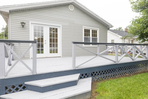 Tiny photo for 4904 Conlin Avenue, Evansville, IN 47715 (MLS # 202624387)