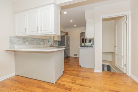 Tiny photo for 4904 Conlin Avenue, Evansville, IN 47715 (MLS # 202624387)