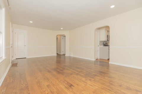 Tiny photo for 4904 Conlin Avenue, Evansville, IN 47715 (MLS # 202624387)