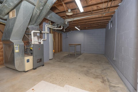 Tiny photo for 4904 Conlin Avenue, Evansville, IN 47715 (MLS # 202624387)