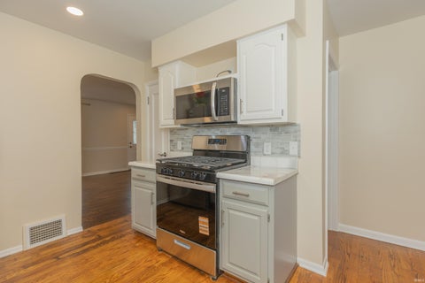 Tiny photo for 4904 Conlin Avenue, Evansville, IN 47715 (MLS # 202624387)