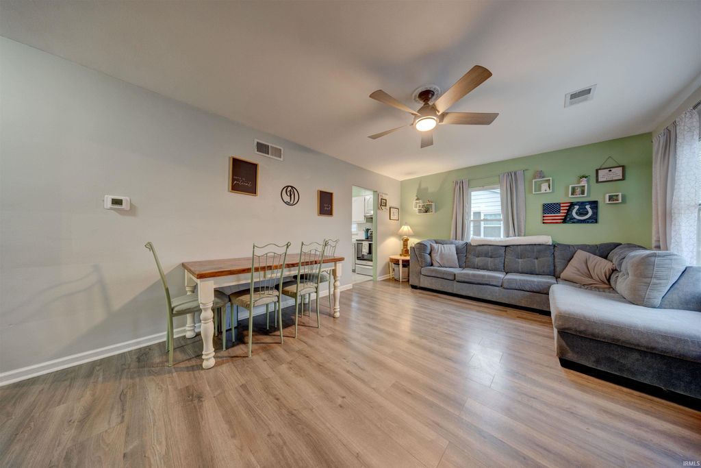 Photo of 1513 MacArthur Circle, Evansville, IN 47714 (MLS # 202602173)