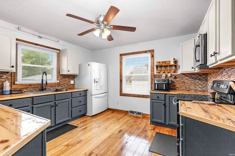 Tiny photo for 705 S Wood Street, Brookston, IN 47923 (MLS # 202537110)