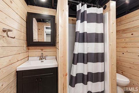 Tiny photo for 705 S Wood Street, Brookston, IN 47923 (MLS # 202537110)