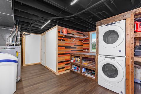 Tiny photo for 705 S Wood Street, Brookston, IN 47923 (MLS # 202537110)