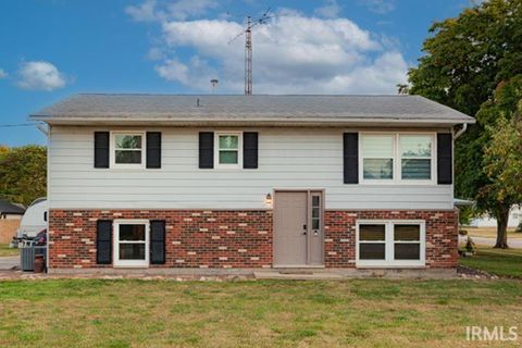 Tiny photo for 705 S Wood Street, Brookston, IN 47923 (MLS # 202537110)