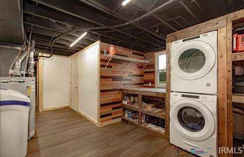 Tiny photo for 705 S Wood Street, Brookston, IN 47923 (MLS # 202537110)