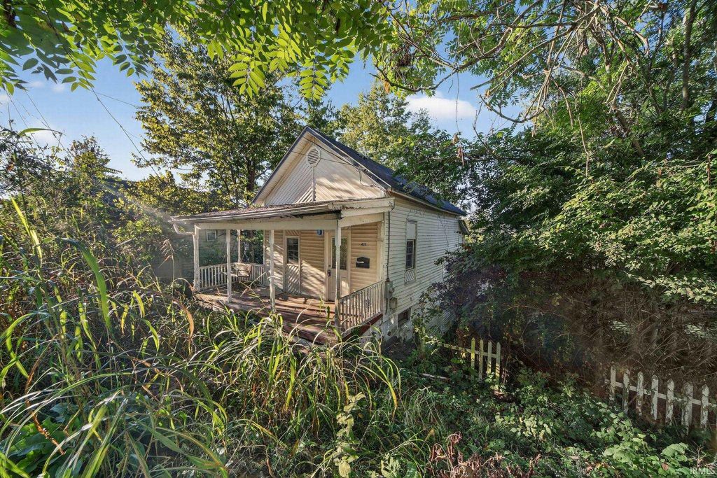 Photo of 419 Sunnyside Avenue, Aurora, IN 47001 (MLS # 202540985)